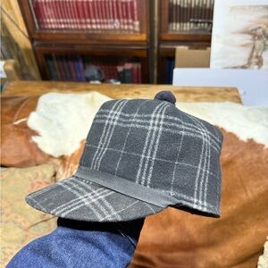 Crown Black and Gray Wool Cap 7 1/4 MED-LARGE